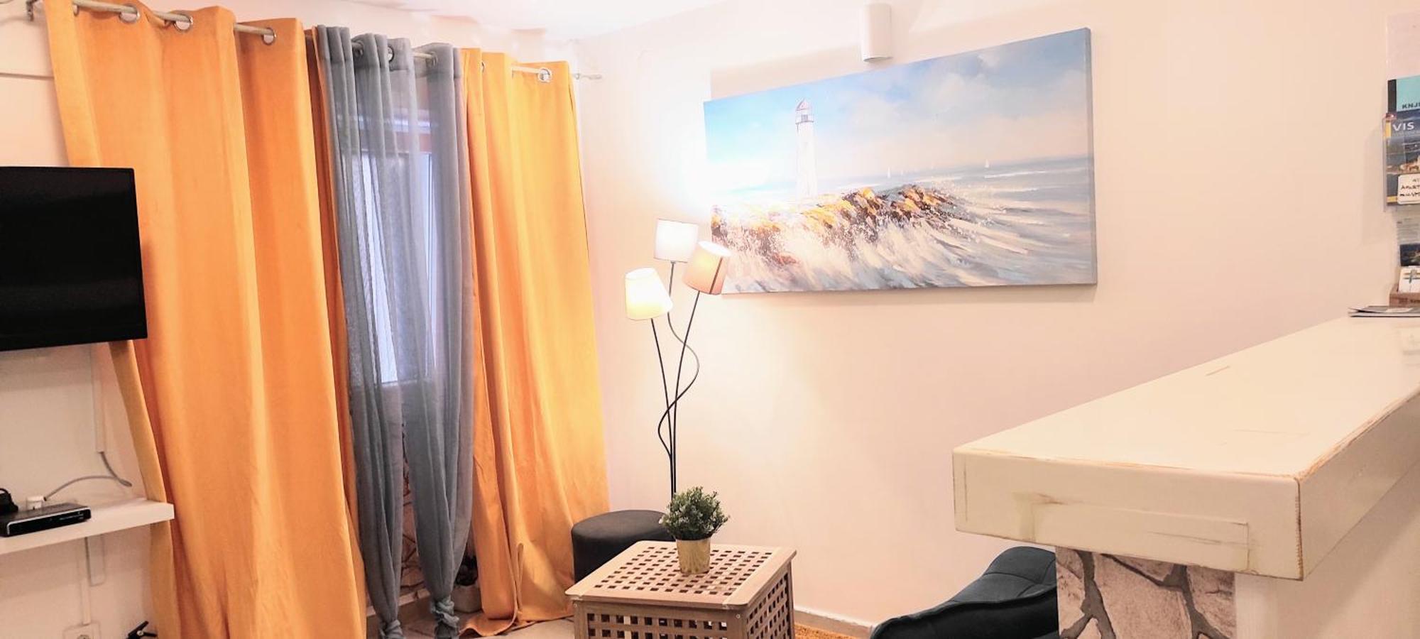 As Lucana Apartment - Ground Floor Vis Kültér fotó